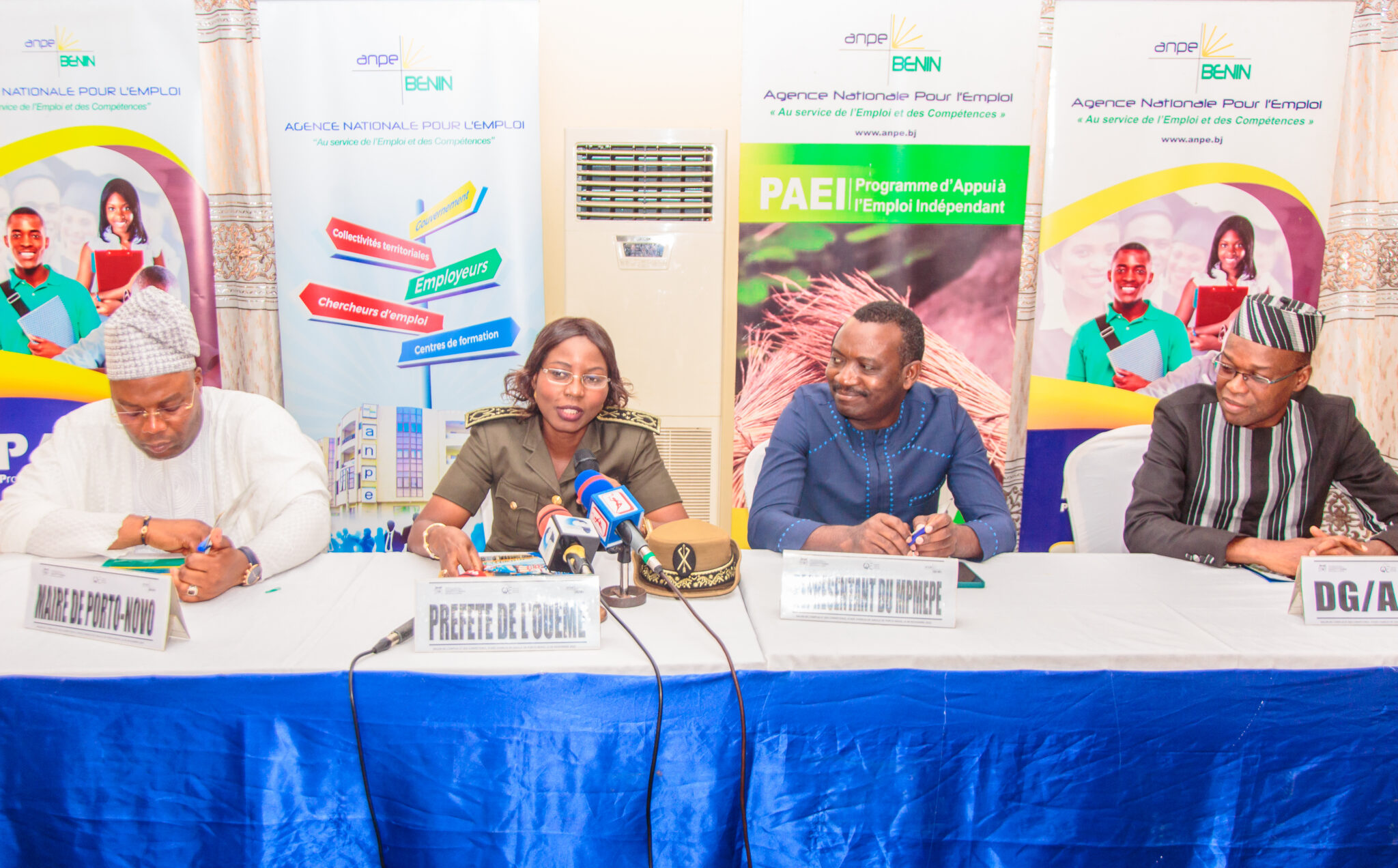 SALON DE L EMPLOI ET DES COMP TENCES PORTO NOVO L ANPE FAVORISE LE 